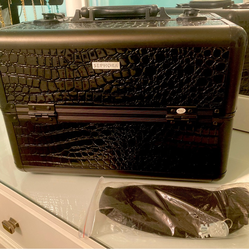 Black Sephora Train Case With Packages Strap & Key